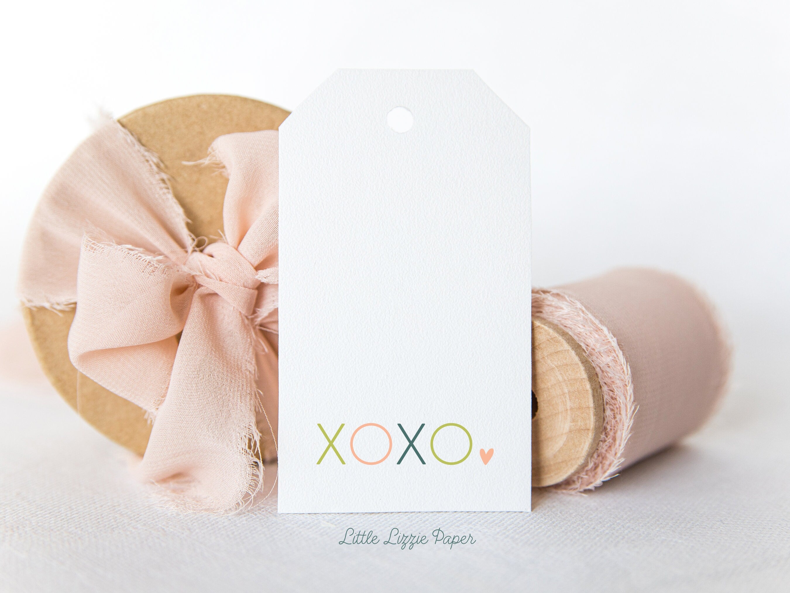 XOXO Gift Tags – Set of 8 Gift Tags – 2 x 3.5 Gift Tags – Birthday Gift Tags – Valentine Gift Tags – Holiday Gift Tags